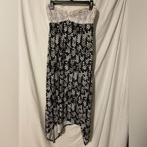 ROXY STRAPLESS DRESS SIZE SMALL